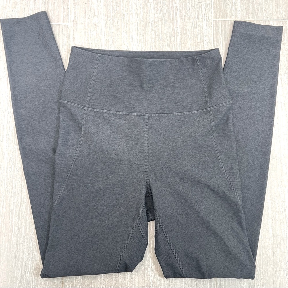 Outdoor Voices TechSweat 7/8  Grey Slim Leg Right Legging Pants Sz Small
